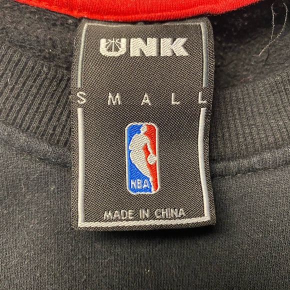 Chicago Bulls NBA Crew Neck - Picture 2 of 3